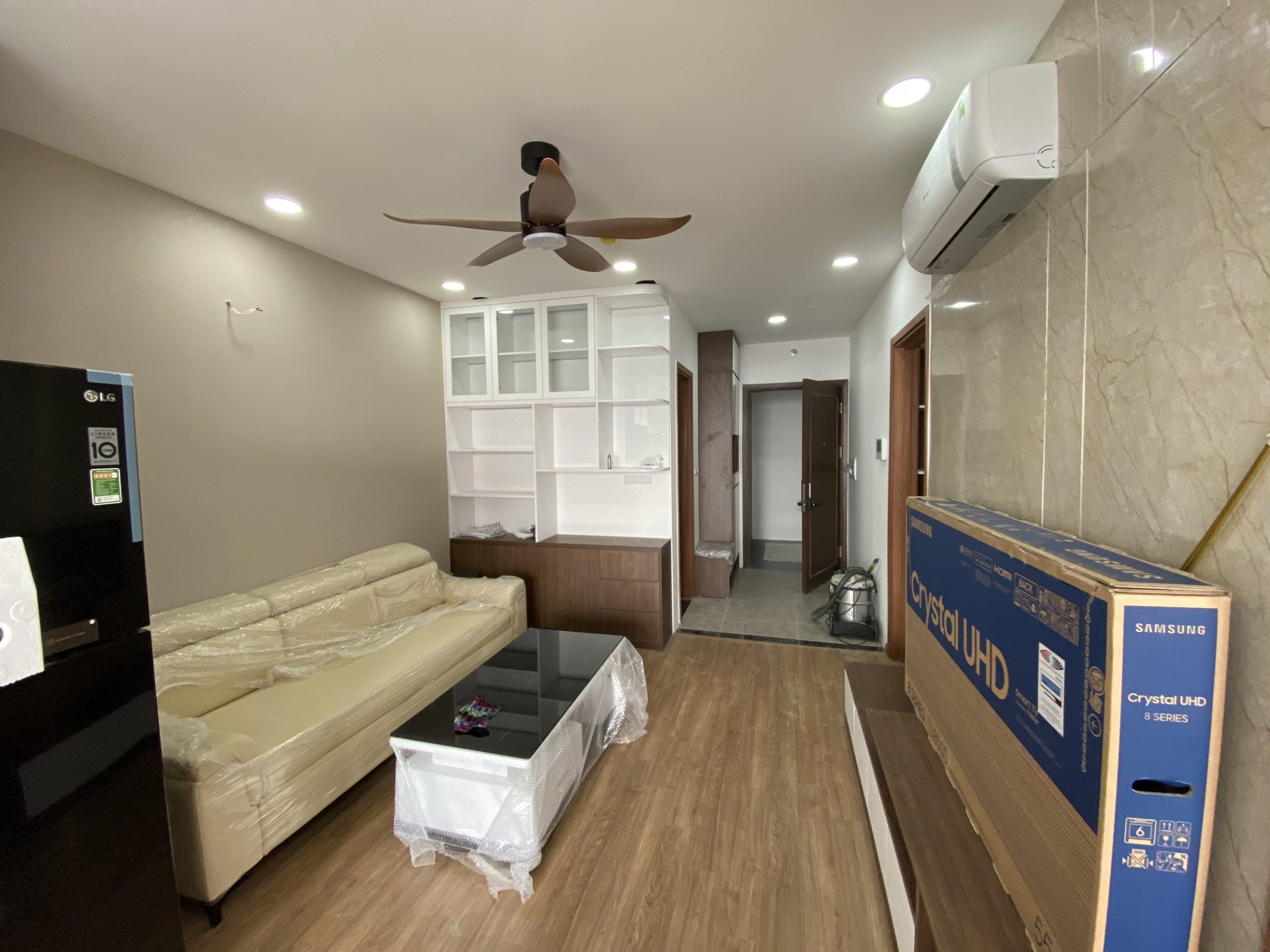 Tôi cần cho thuê căn hộ chung cư iris garden 62m1, full đồ, 12.5tr/1 tháng