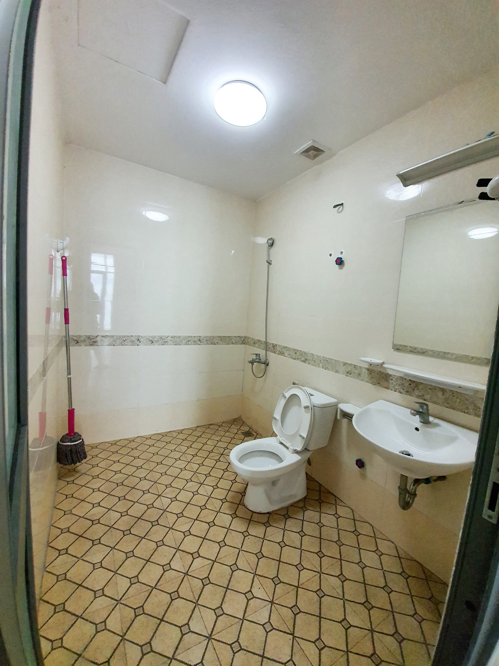 z2358911209372_efa92bc07f906d9508f5df5ed27ee650